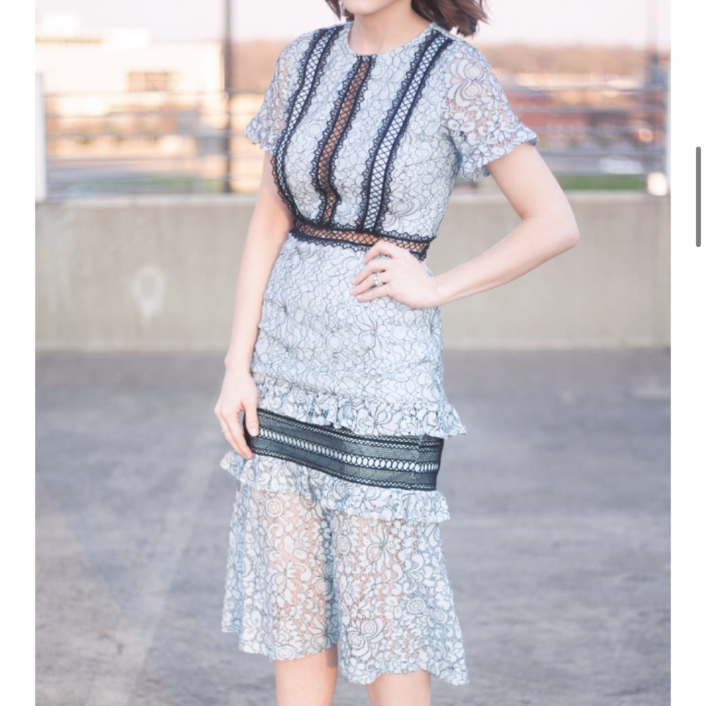 PrettyLittleThing Blue Lace Dress - Picture 4 of 6